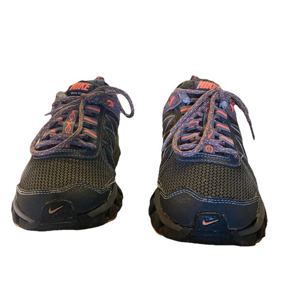 Nike Trail Shoes, Trail Ridge 2 Women's Sz 8 Black Running, Hiking, Trail Shoes - Picture 2 of 9